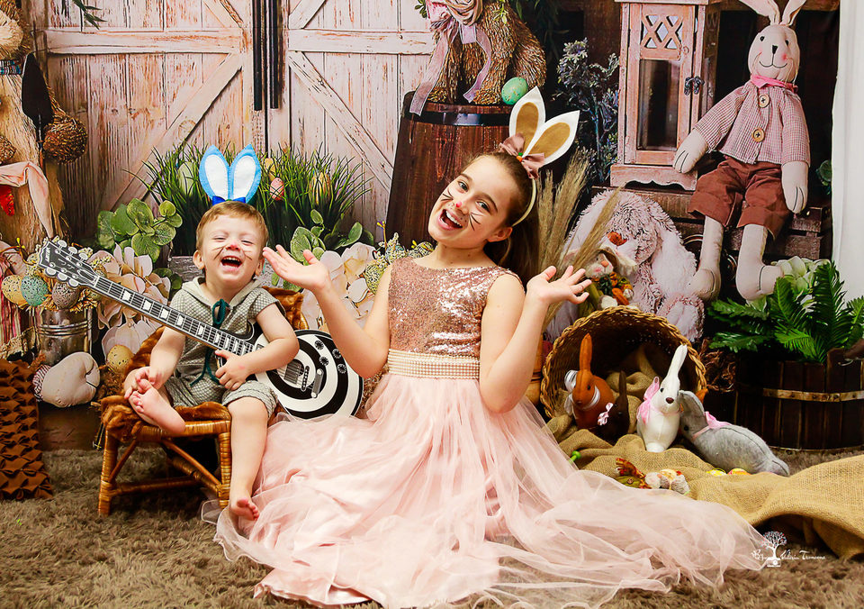 OS COELHINHOS VICENTE E VITÓRIA