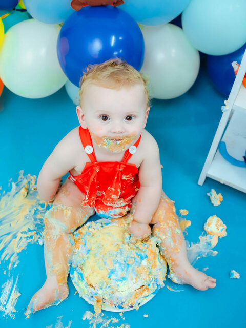 SMASH THE CAKE DO RAVI 